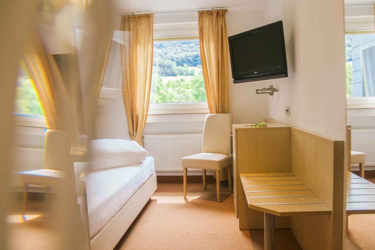 Stausee-Hotel Metzingen  Dış mekan fotoğraf